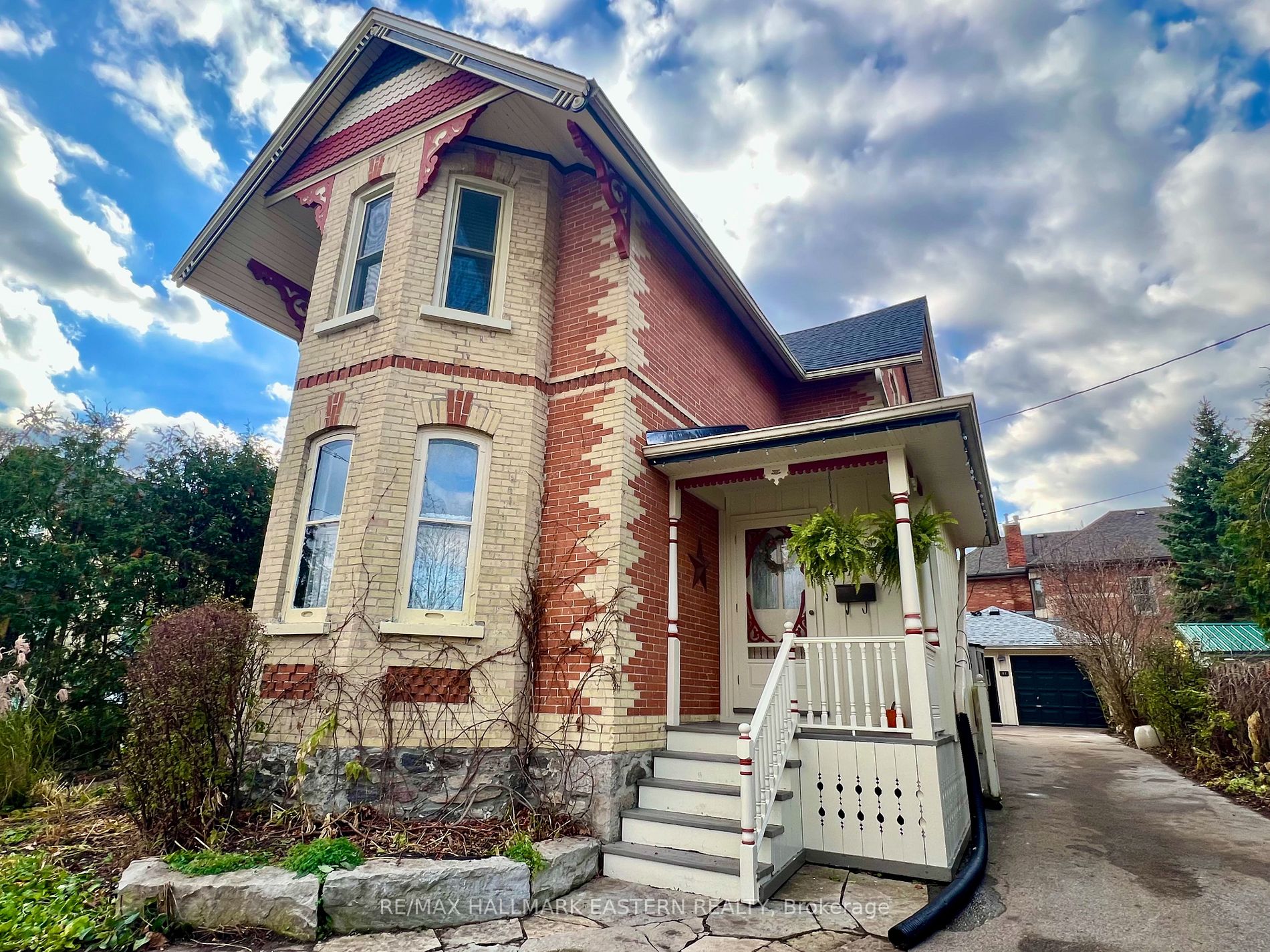 41 Victoria Ave N