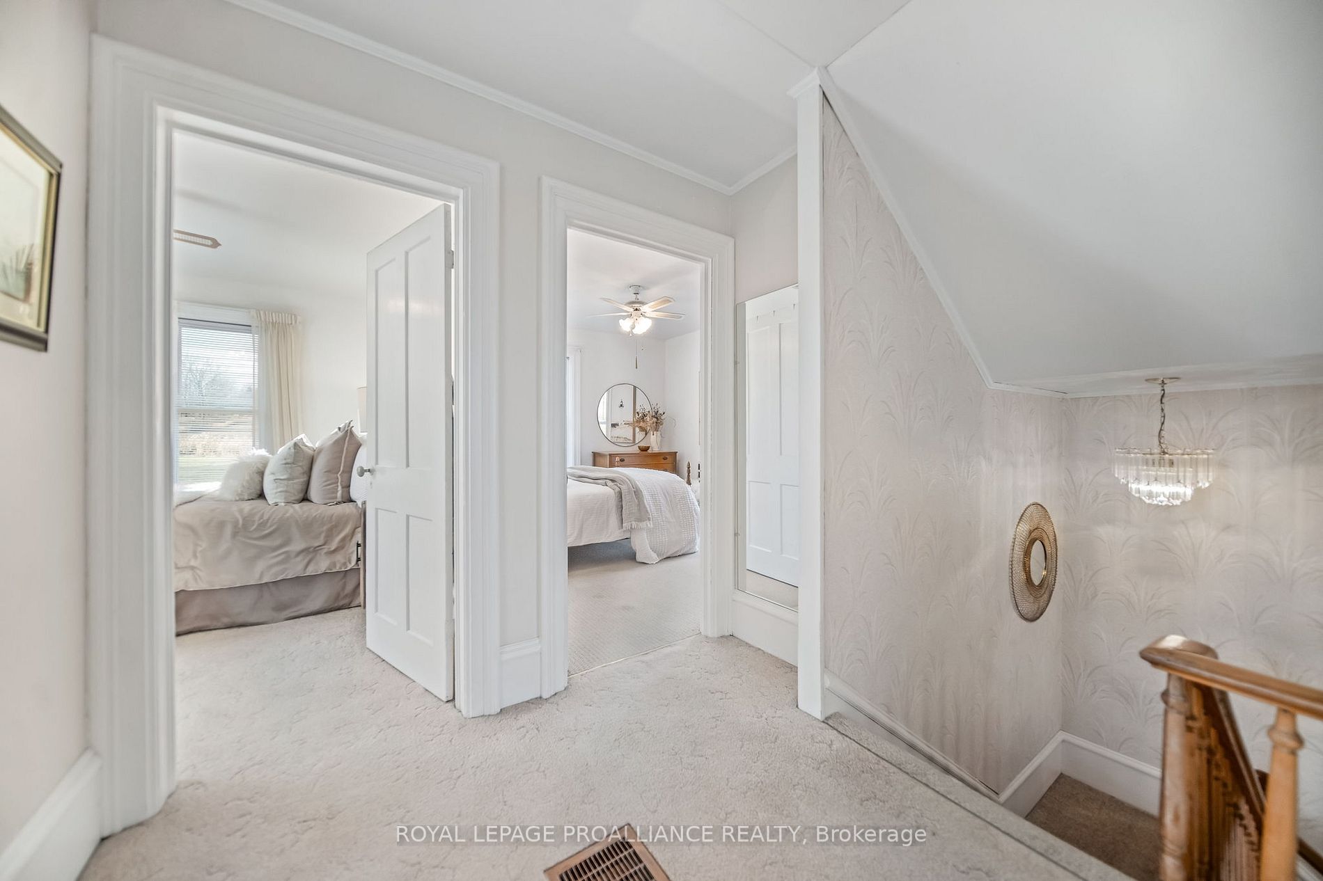 27 Church St E