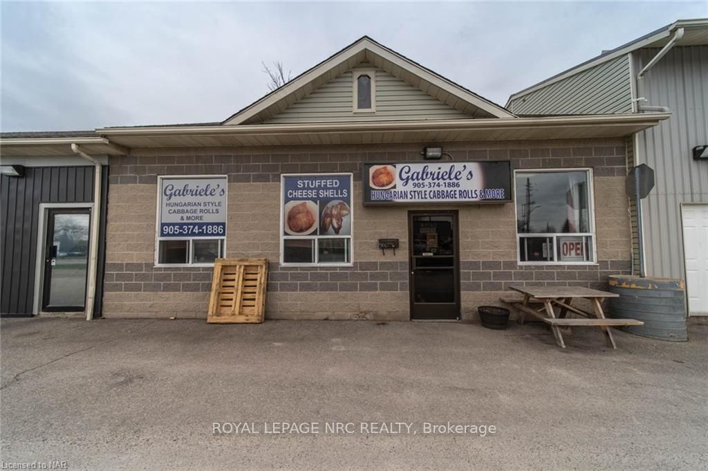 3848 Main St, #C