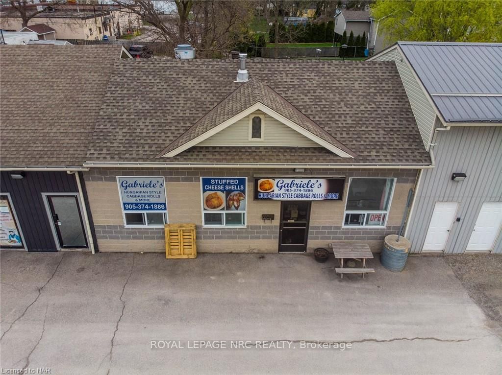 3848 Main St, #C
