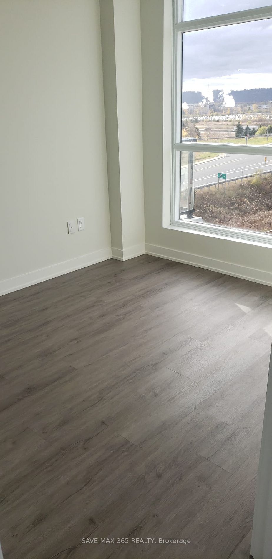 605 North Service Rd, #623