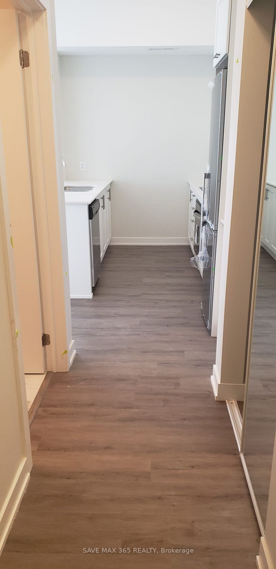 605 North Service Rd, #623