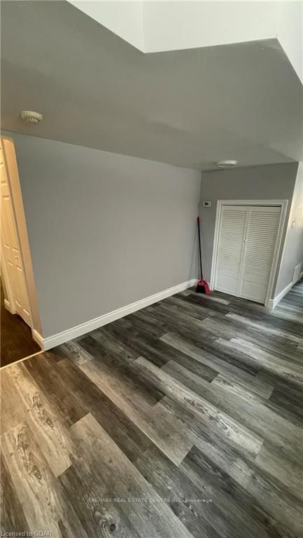 126 Main St S