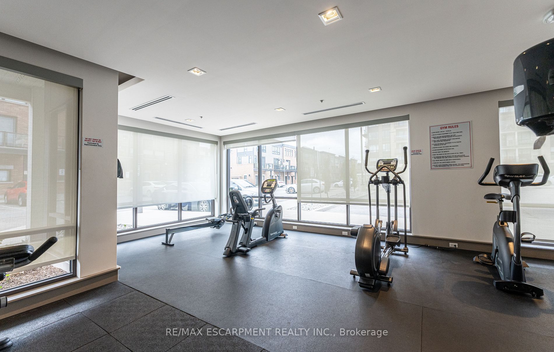 10 Esplanade Lane W, #Ph614