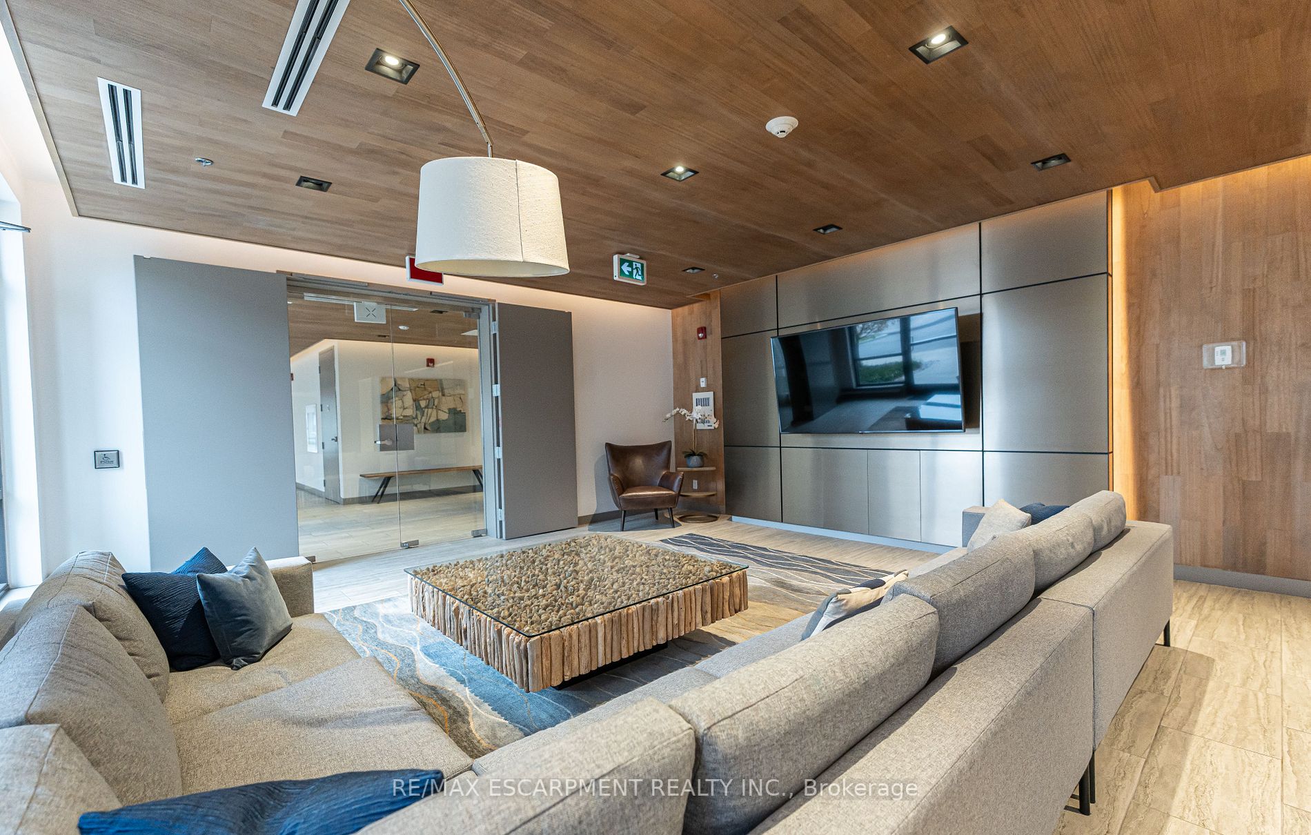 10 Esplanade Lane W, #Ph614