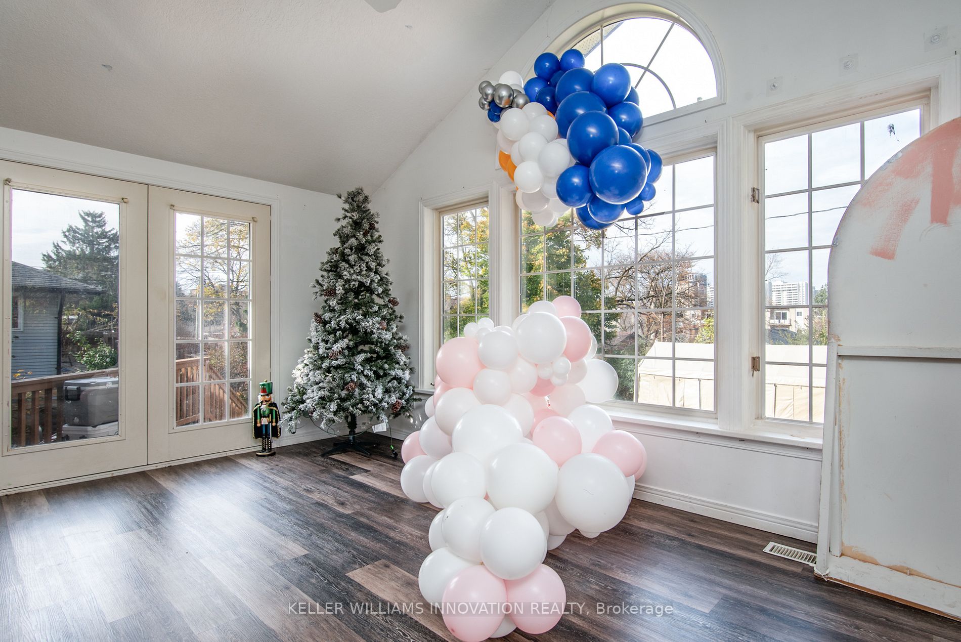 131 Elgin Cres