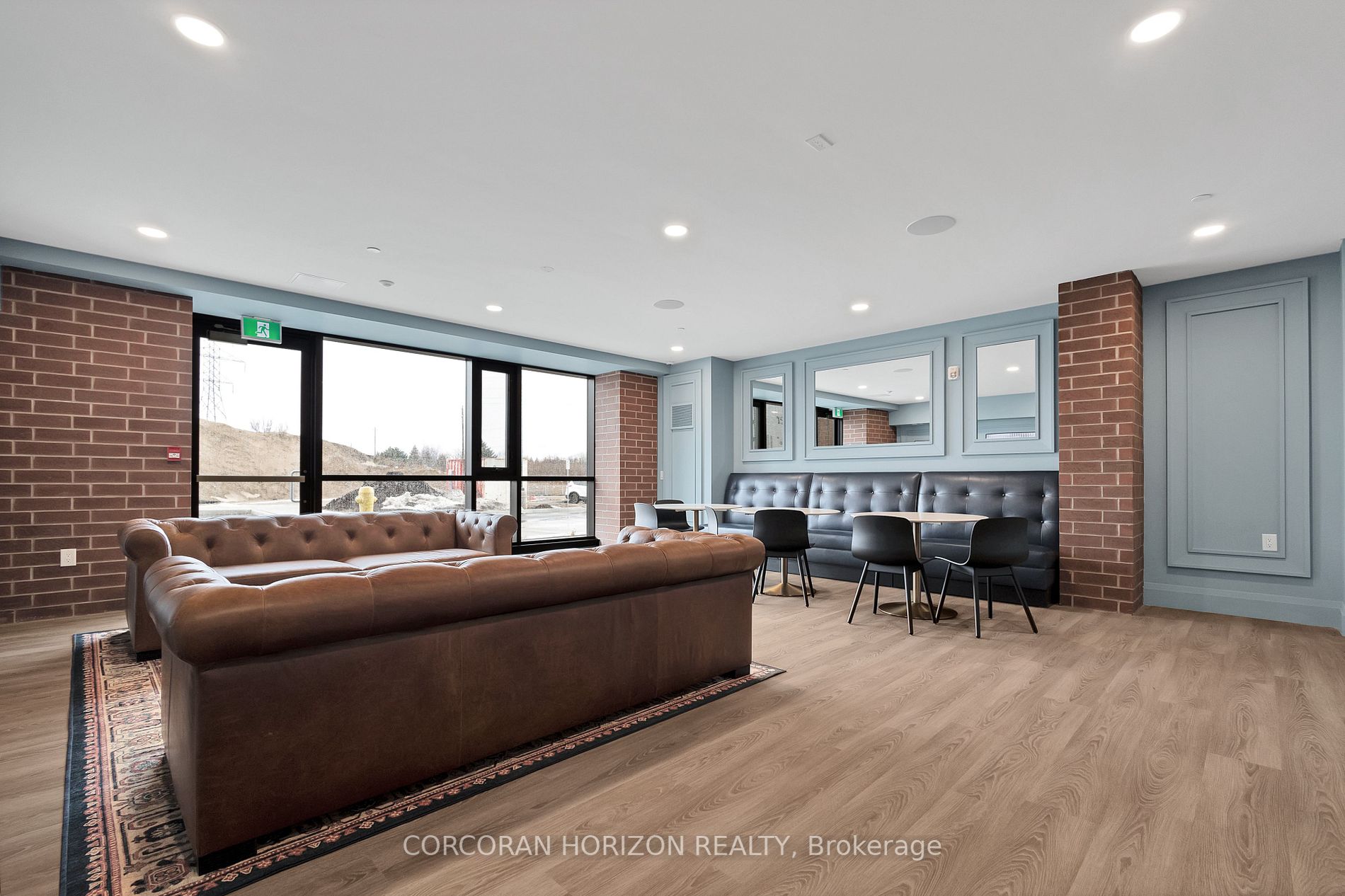 460 Columbia St W, #1409