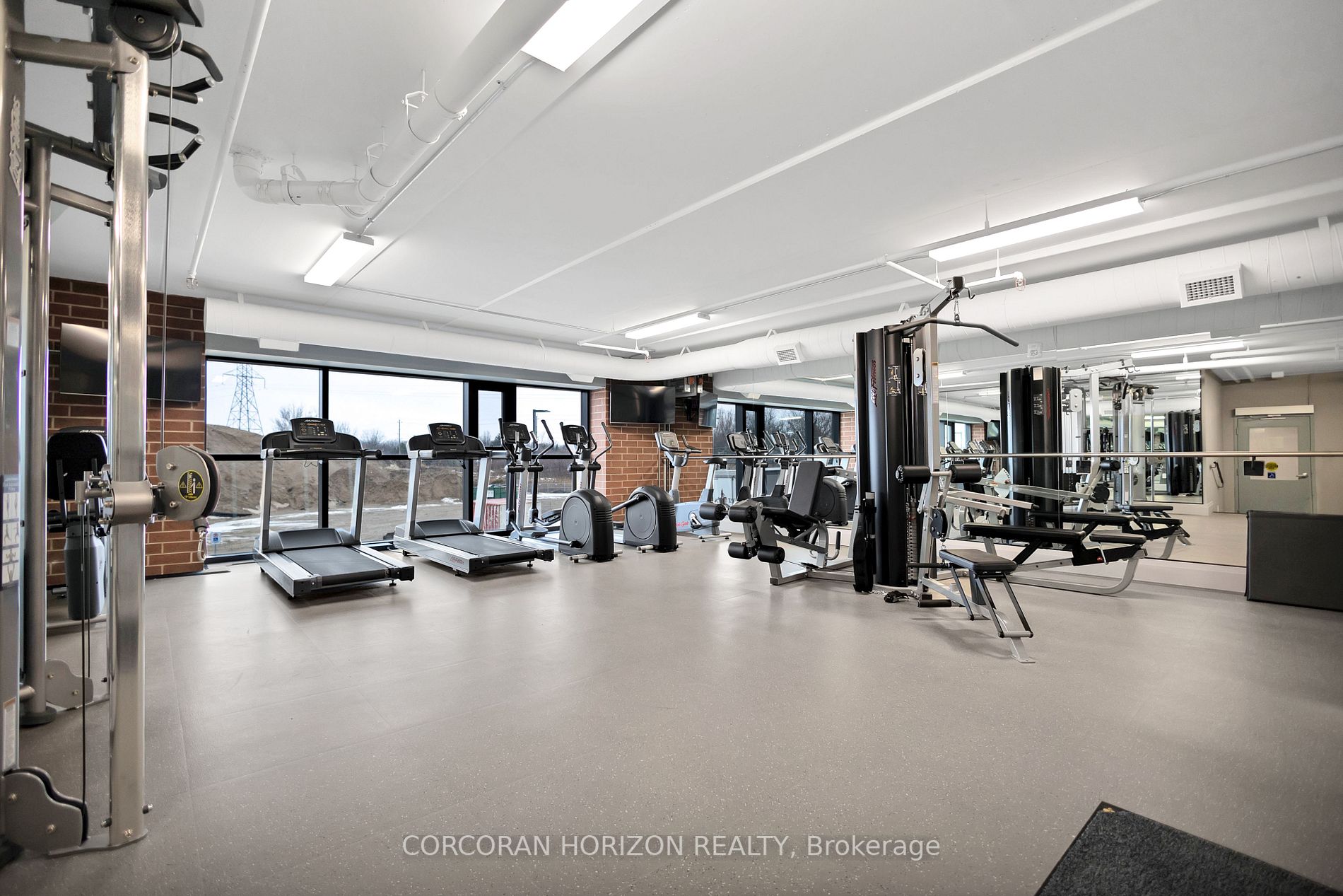 460 Columbia St W, #1409