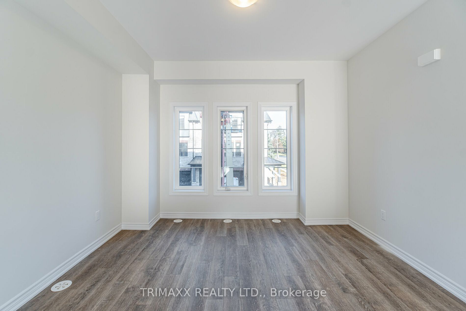 187 Wilson St W, #35