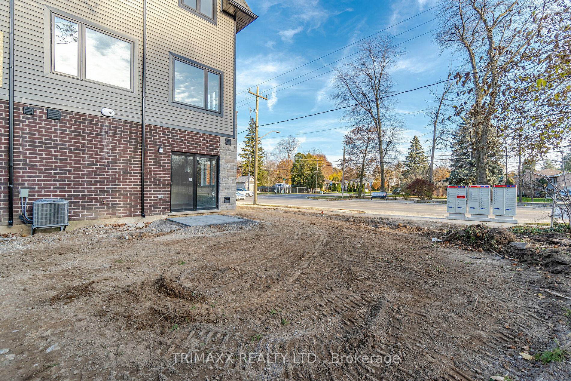 187 Wilson St W, #35