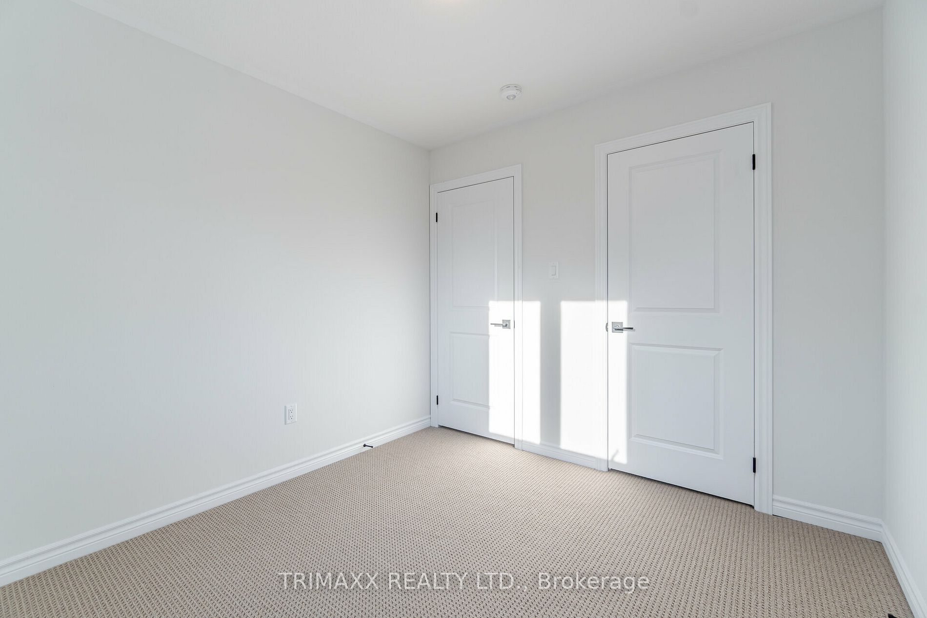 187 Wilson St W, #35