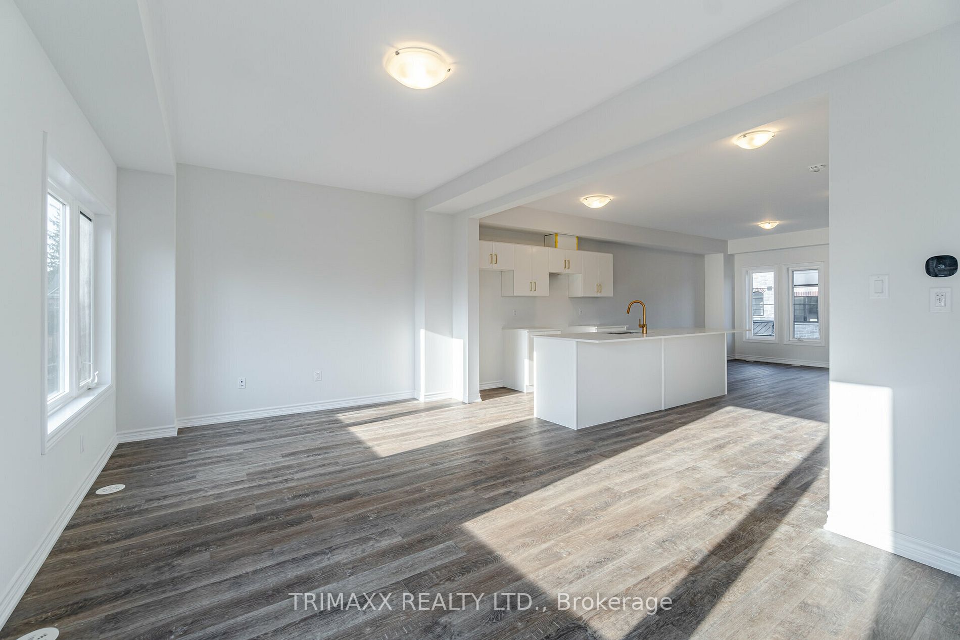 187 Wilson St W, #35