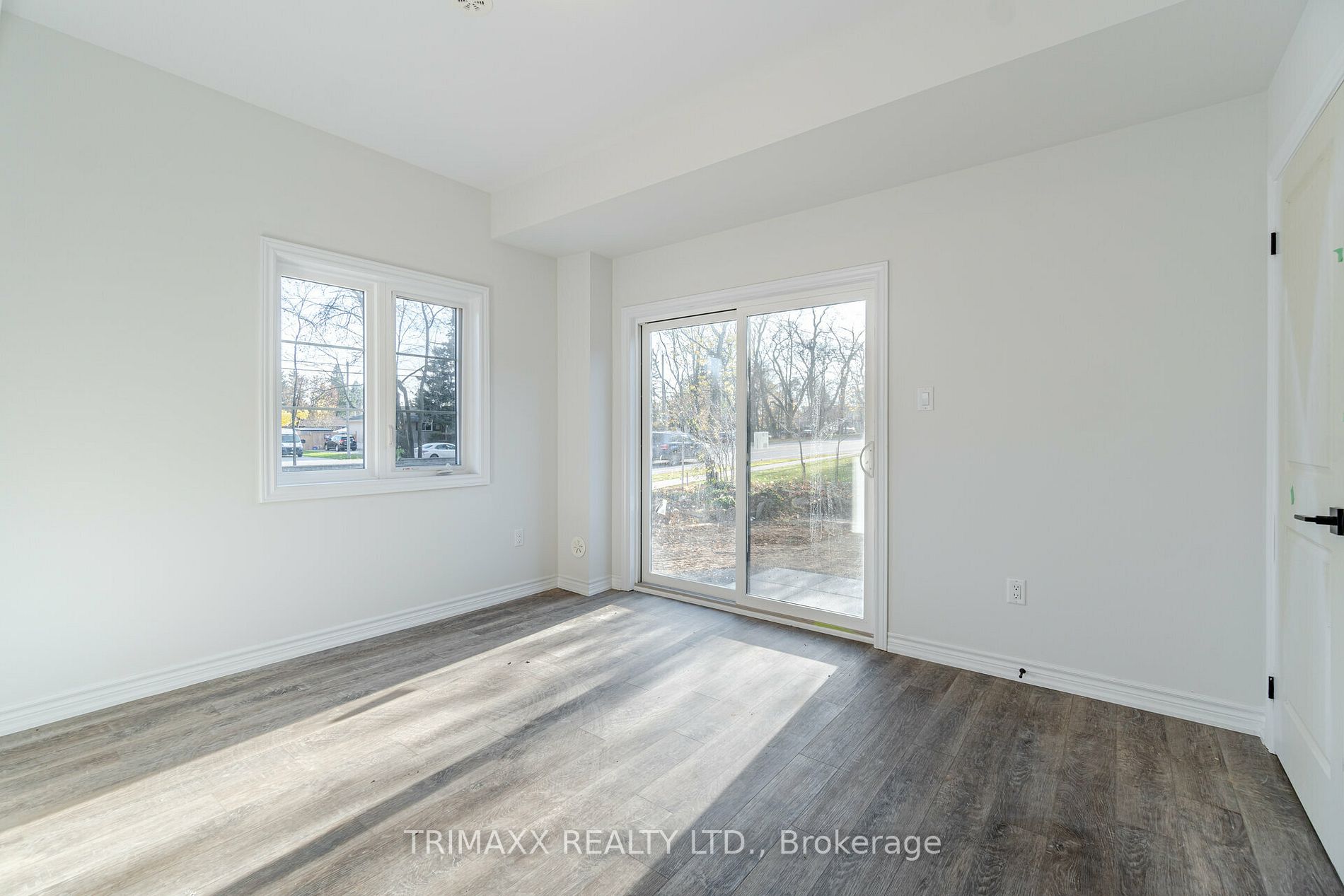 187 Wilson St W, #35