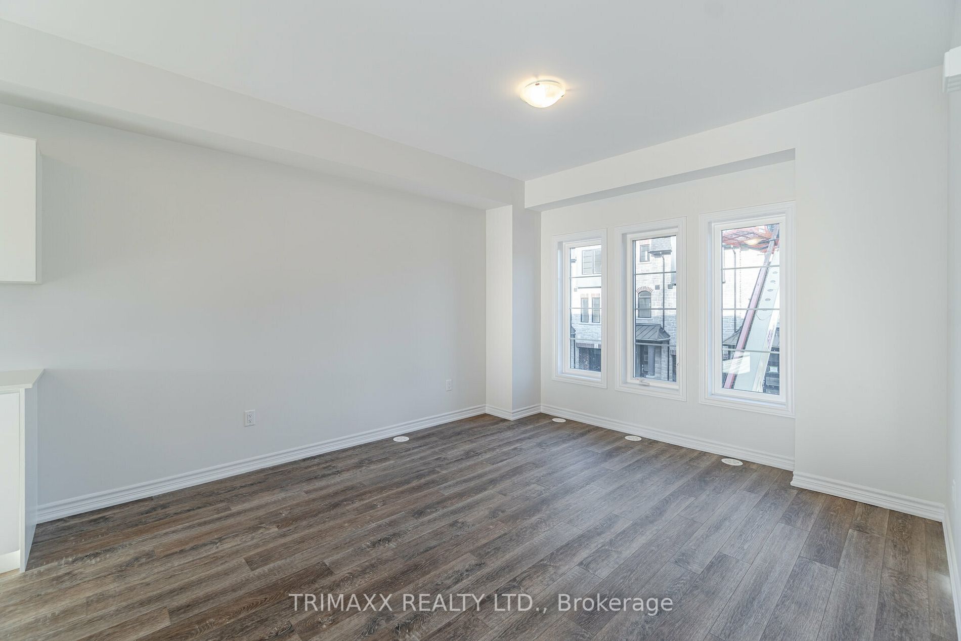 187 Wilson St W, #35