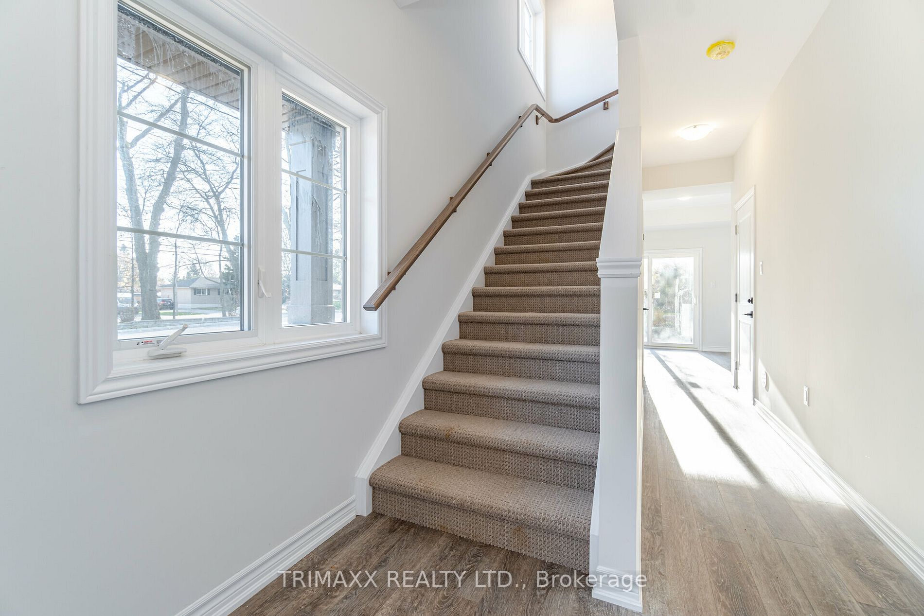 187 Wilson St W, #35
