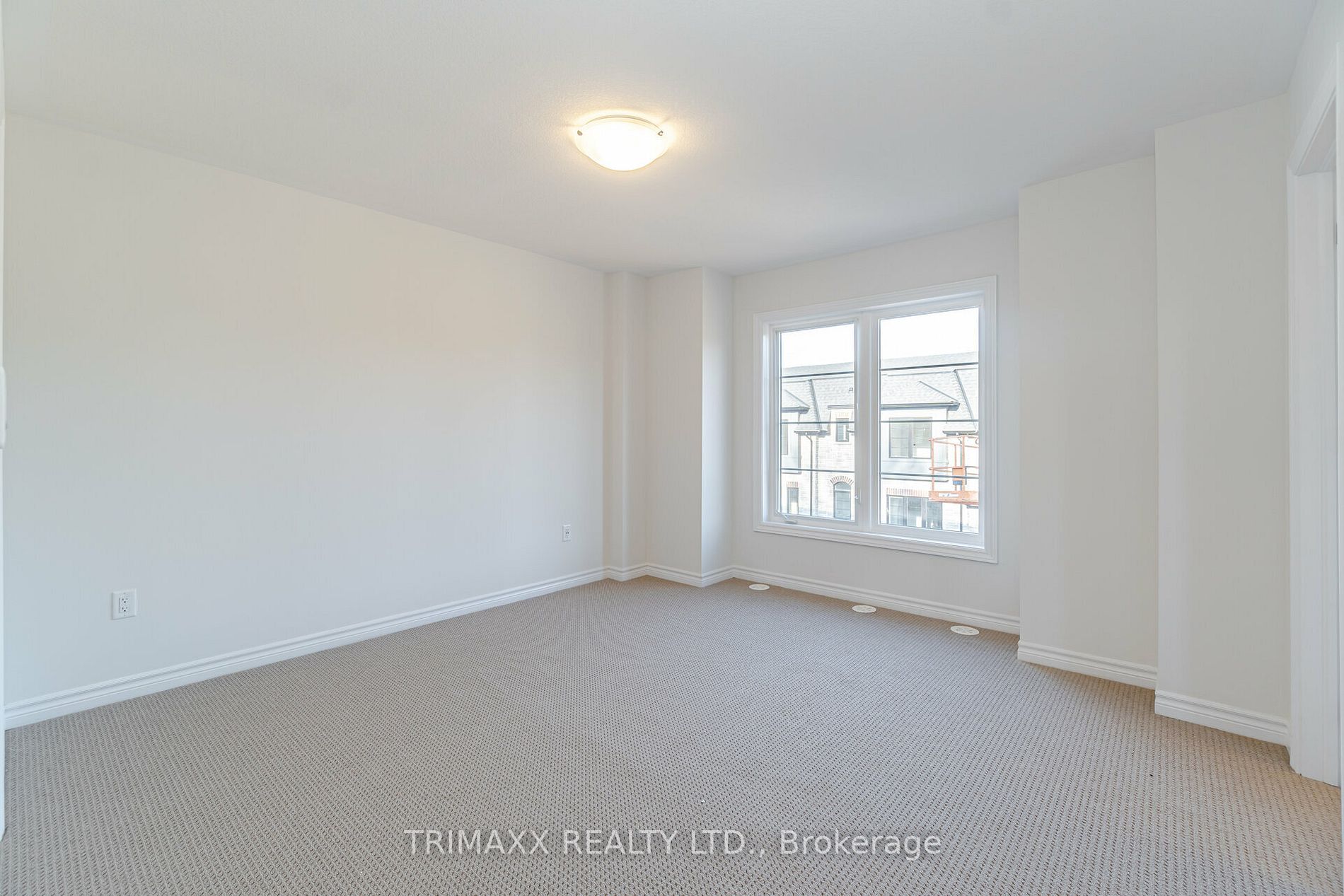 187 Wilson St W, #35