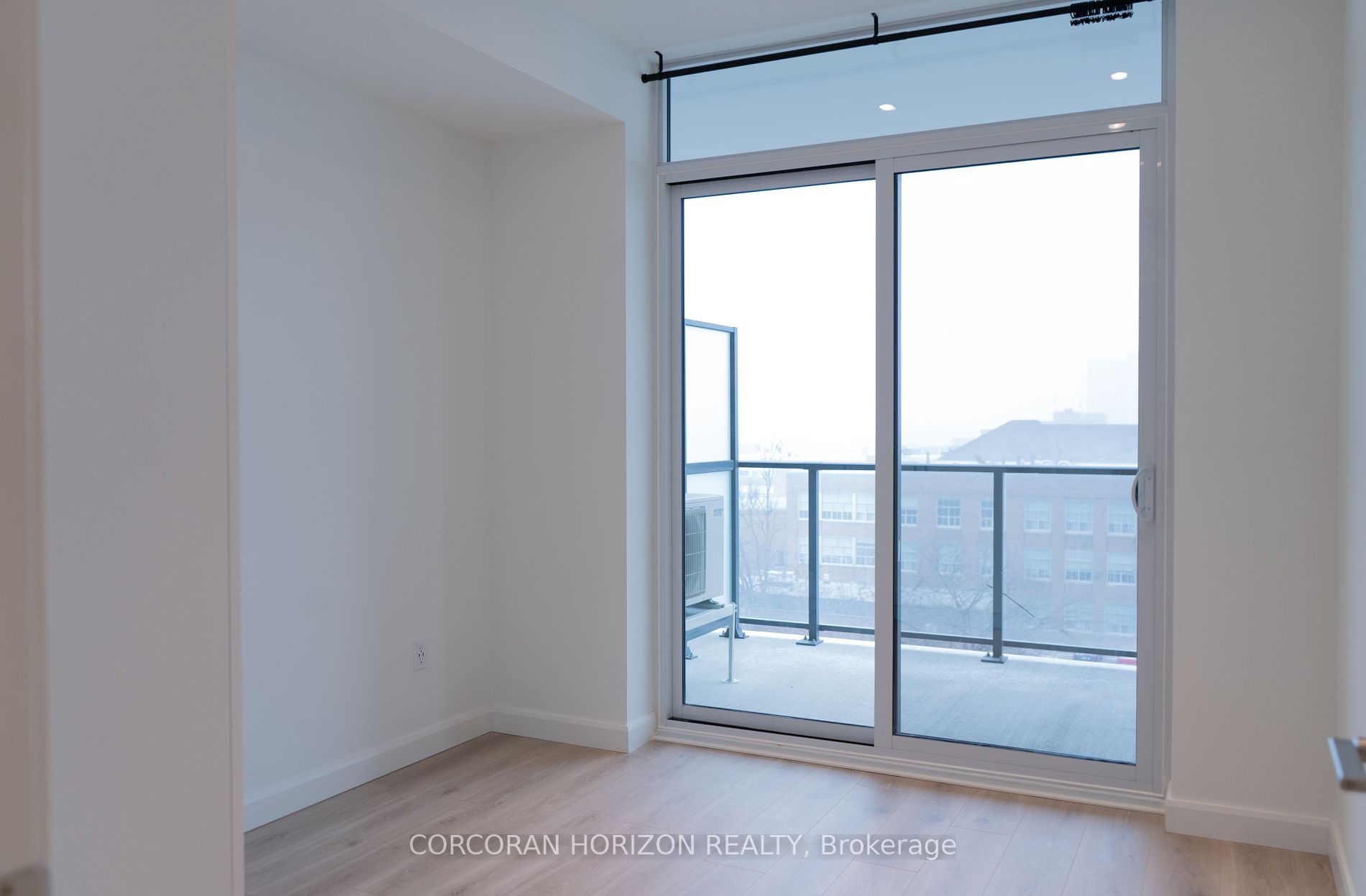 741 King St W, #707