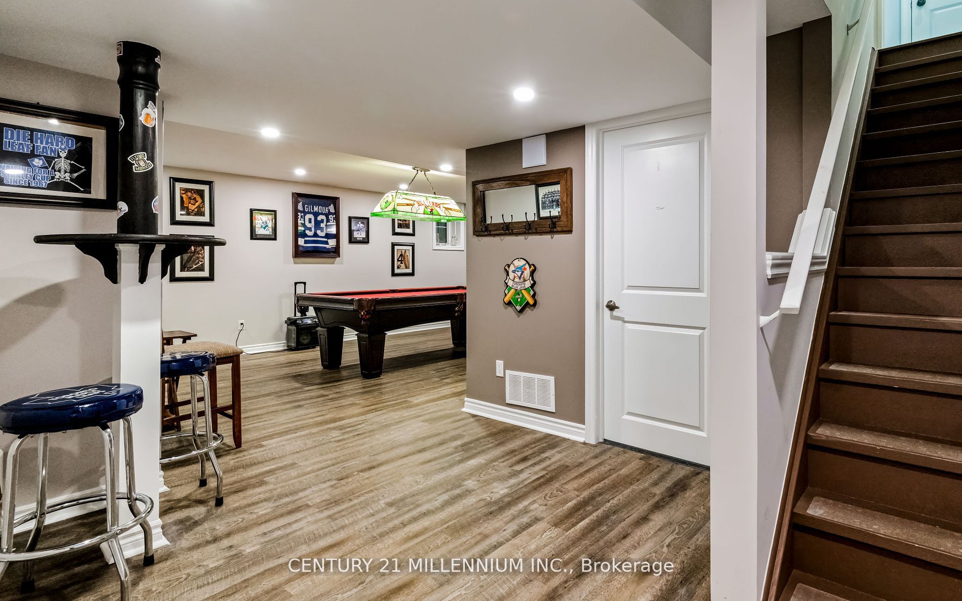28 Mitchell Cres