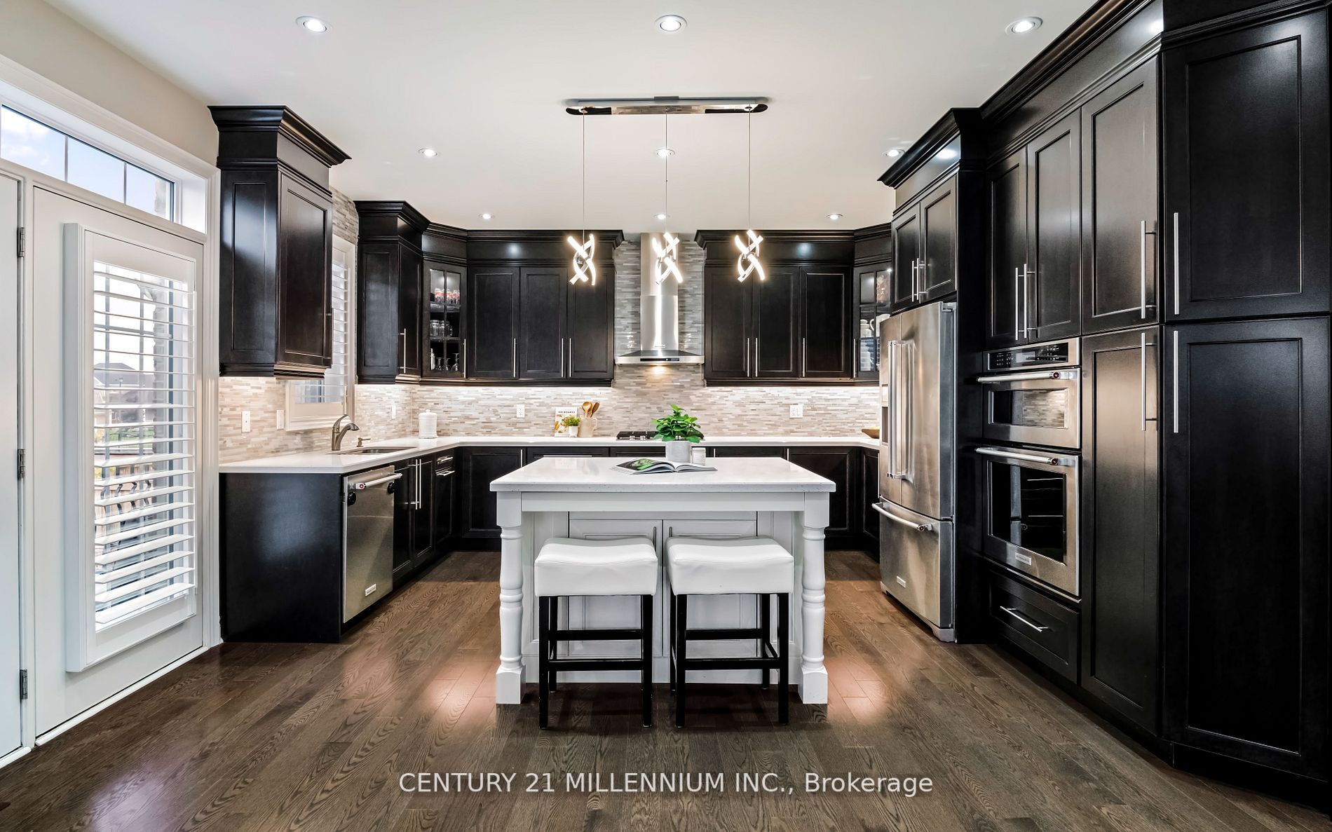 28 Mitchell Cres