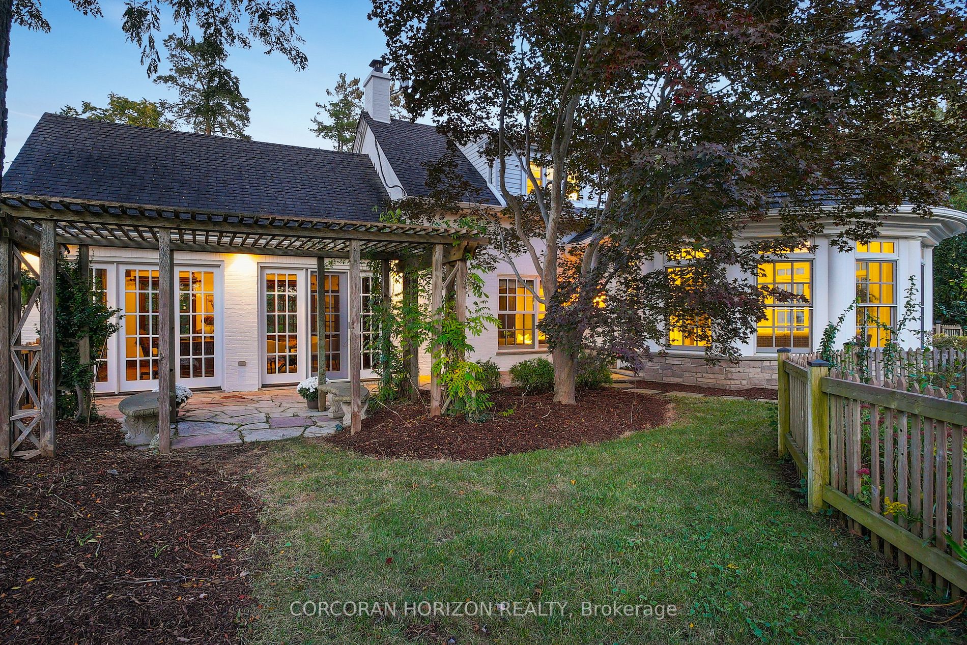 34 Fallbrook Lane