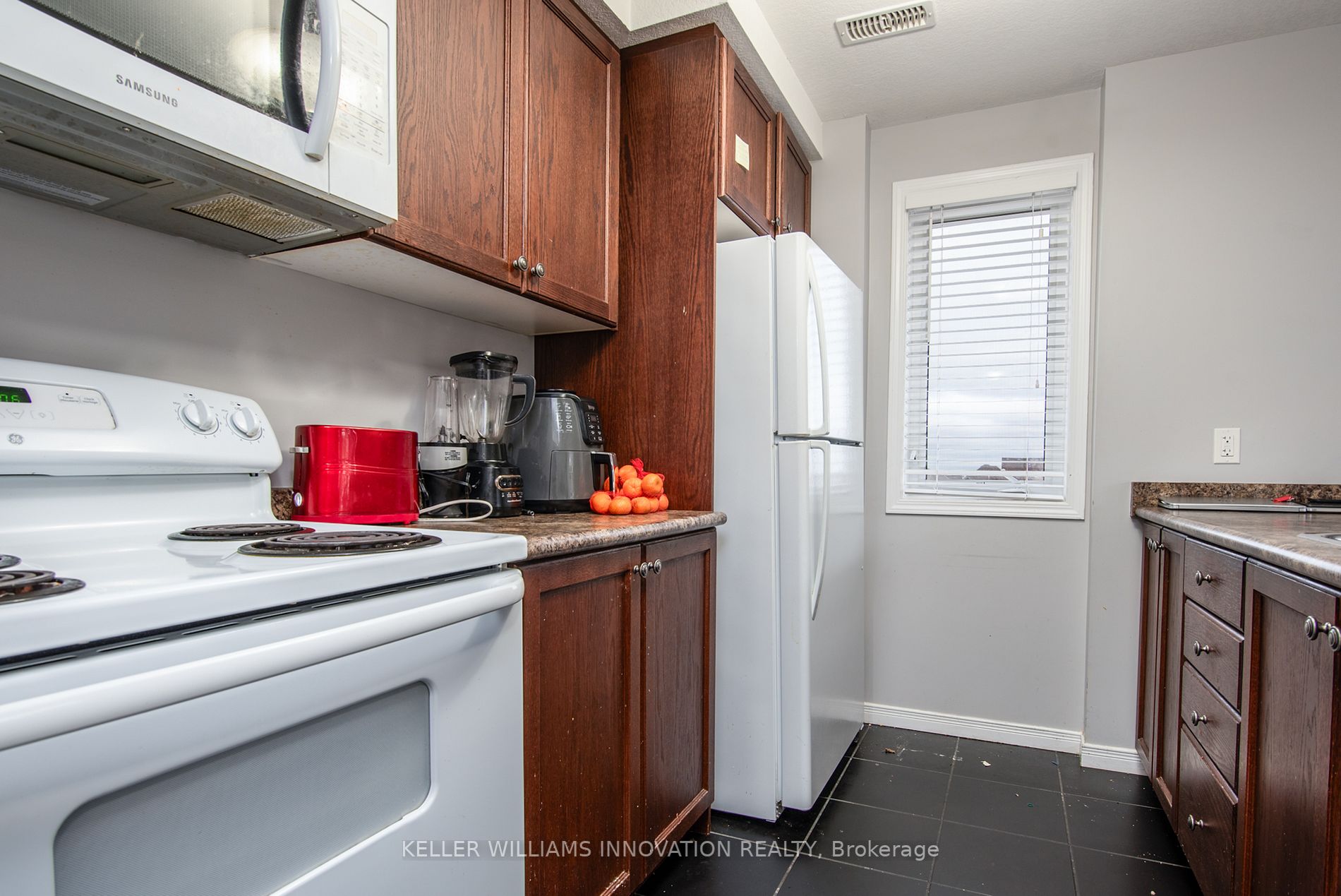 234 Rachel Cres, #E