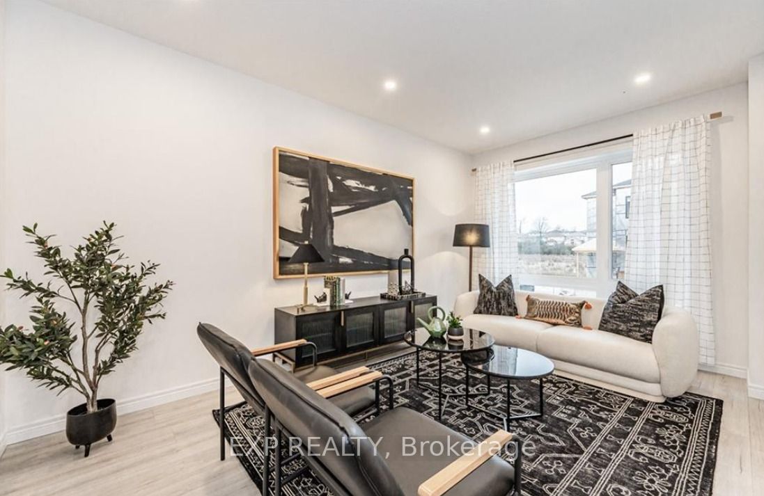6 Sora Lane E, #20