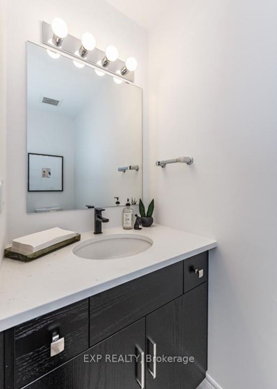 6 Sora Lane E, #20