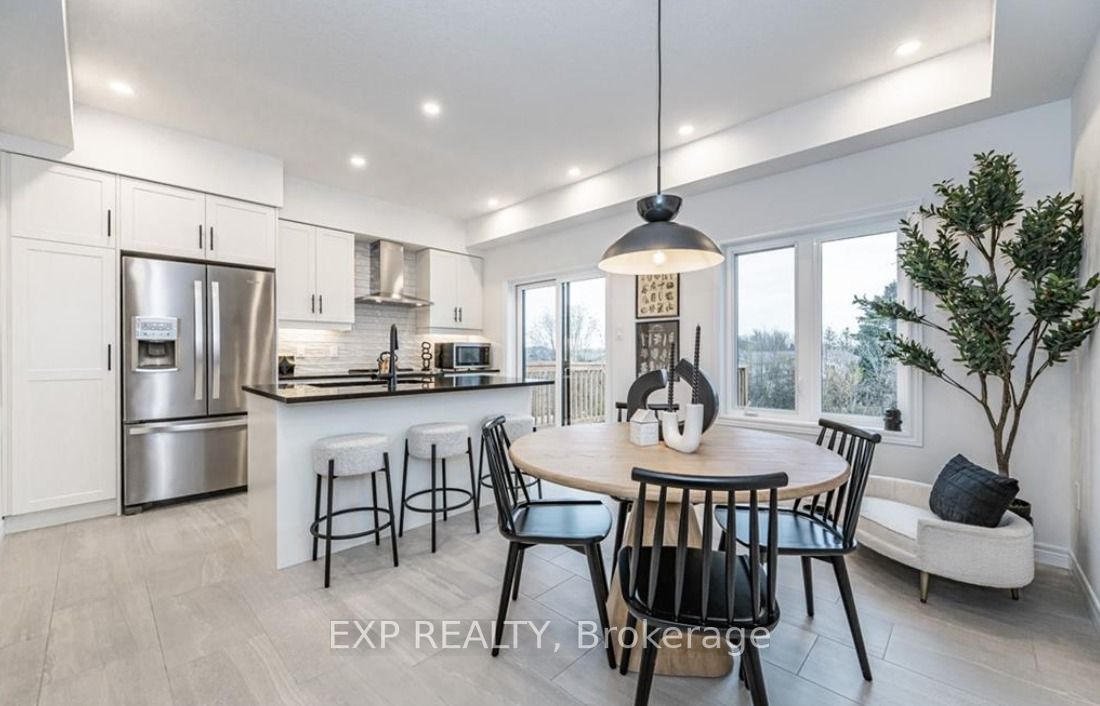 6 Sora Lane E, #20