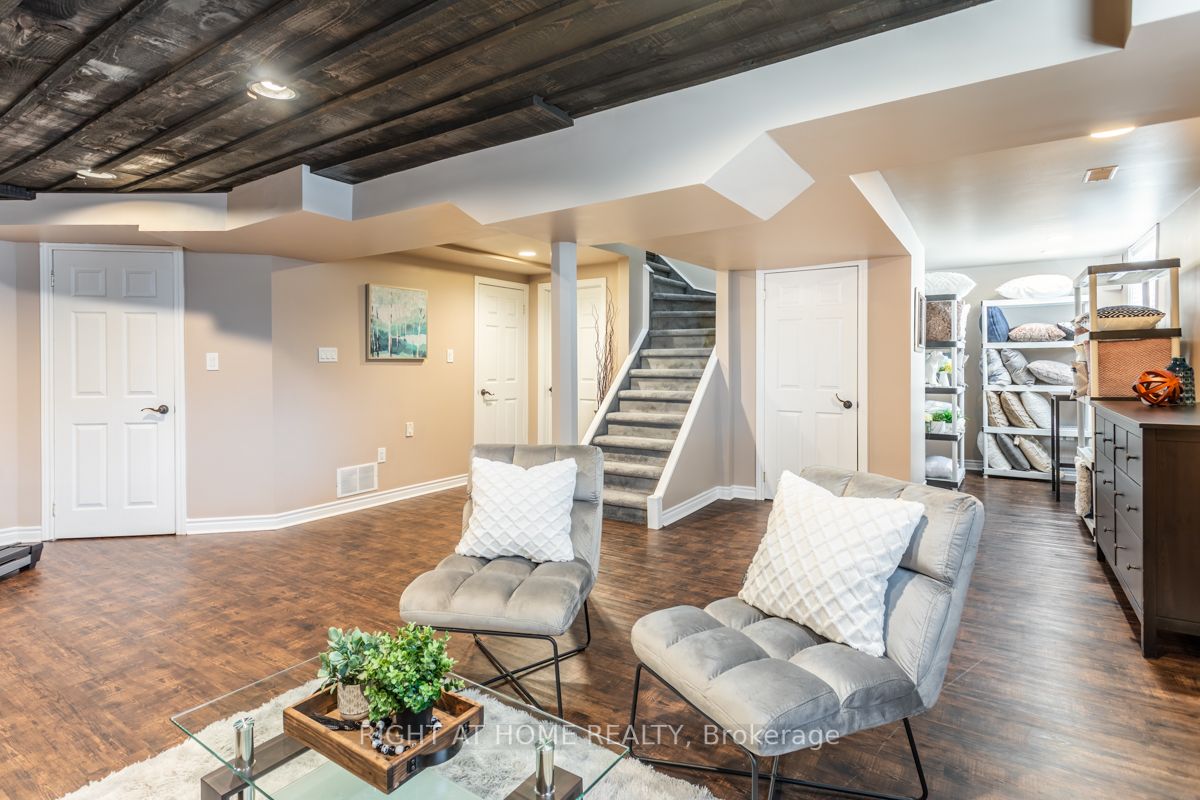 10 Dalrymple Dr
