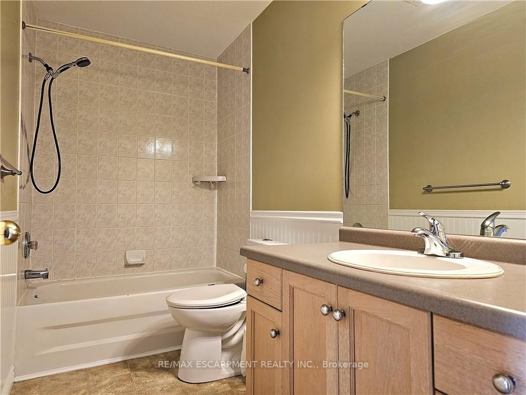 74 Foxborough Dr