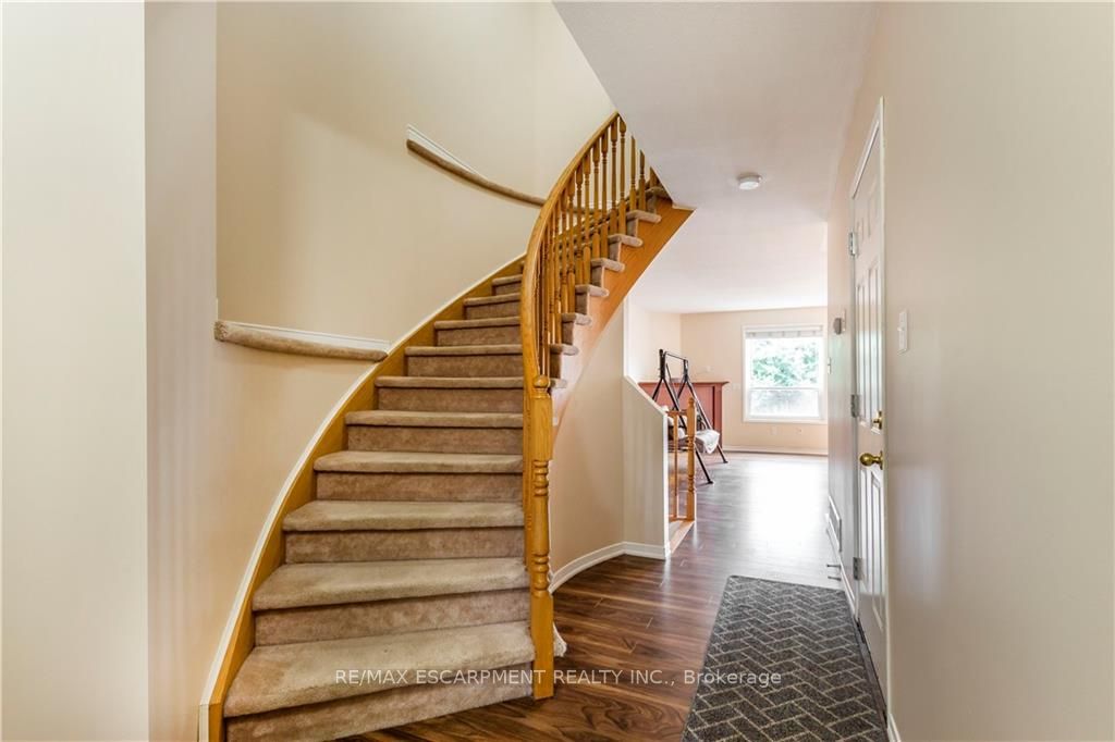 74 Foxborough Dr