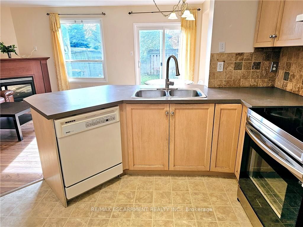 74 Foxborough Dr