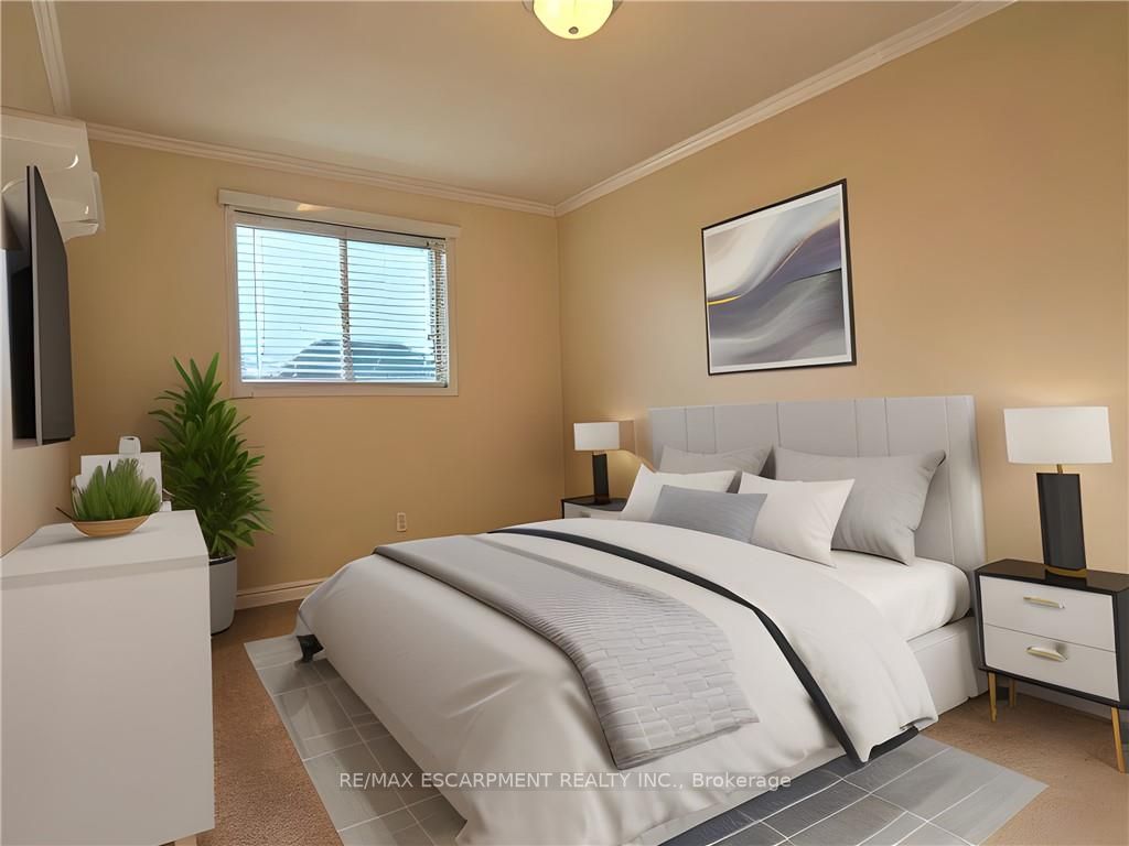 74 Foxborough Dr