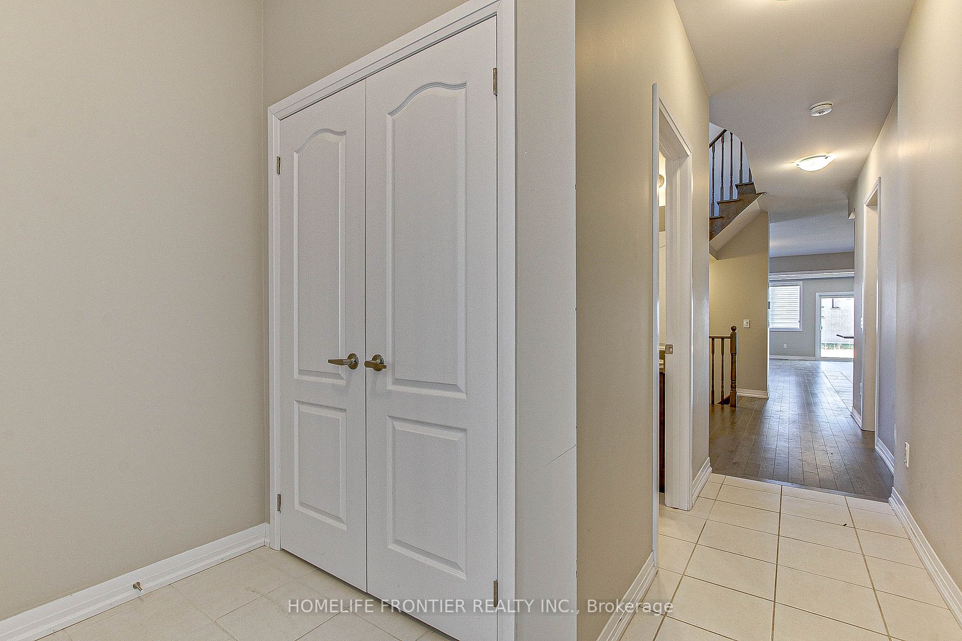 1131 Edinburgh Dr