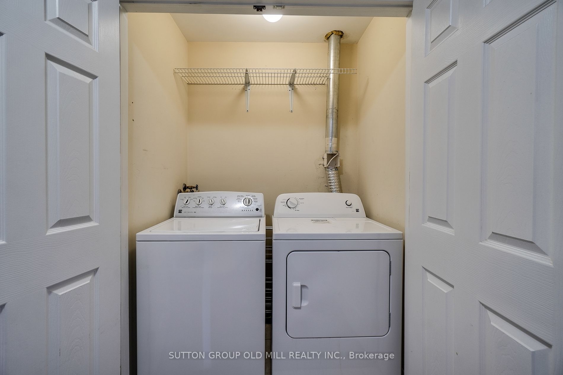 32 Magnolia Cres