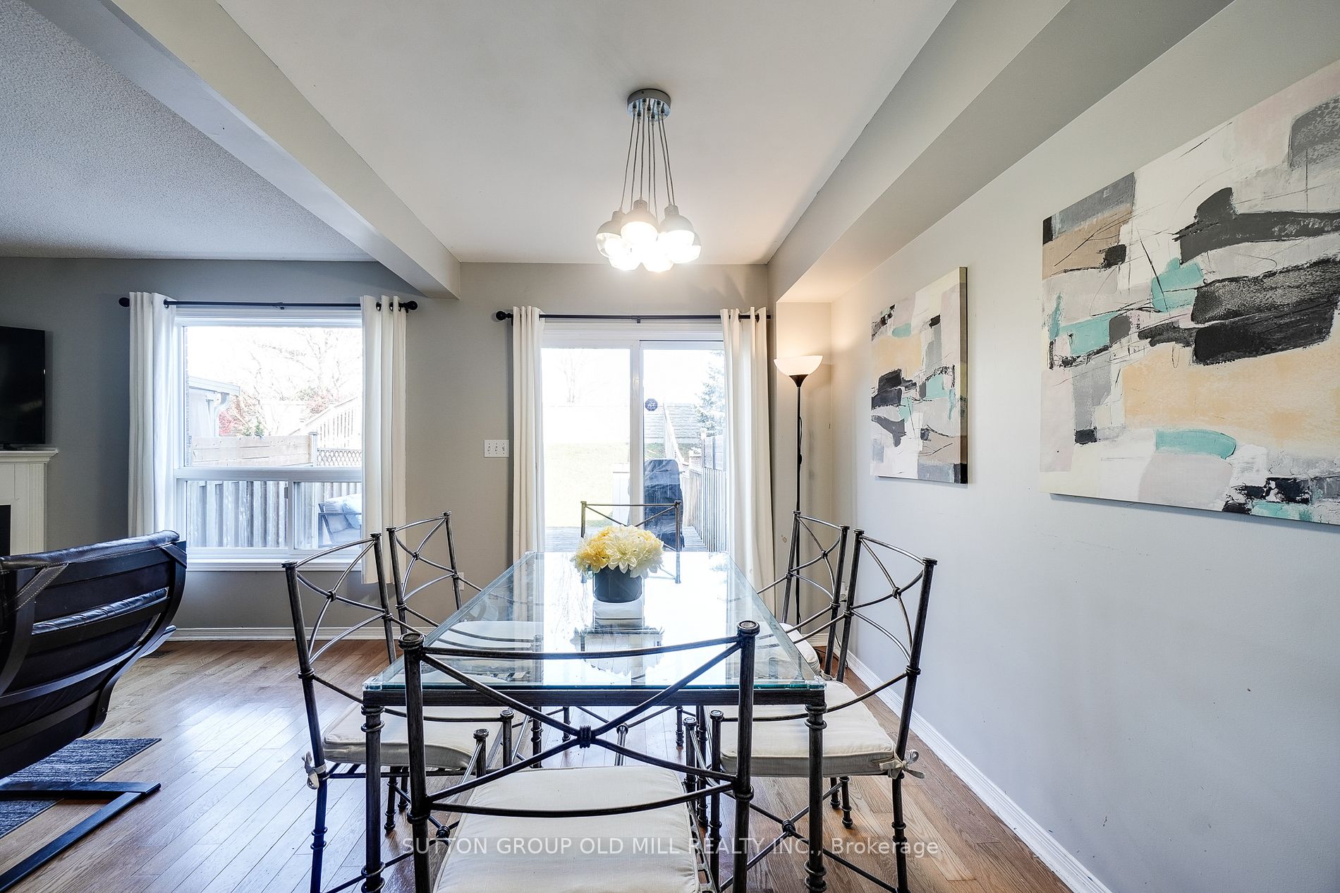 32 Magnolia Cres