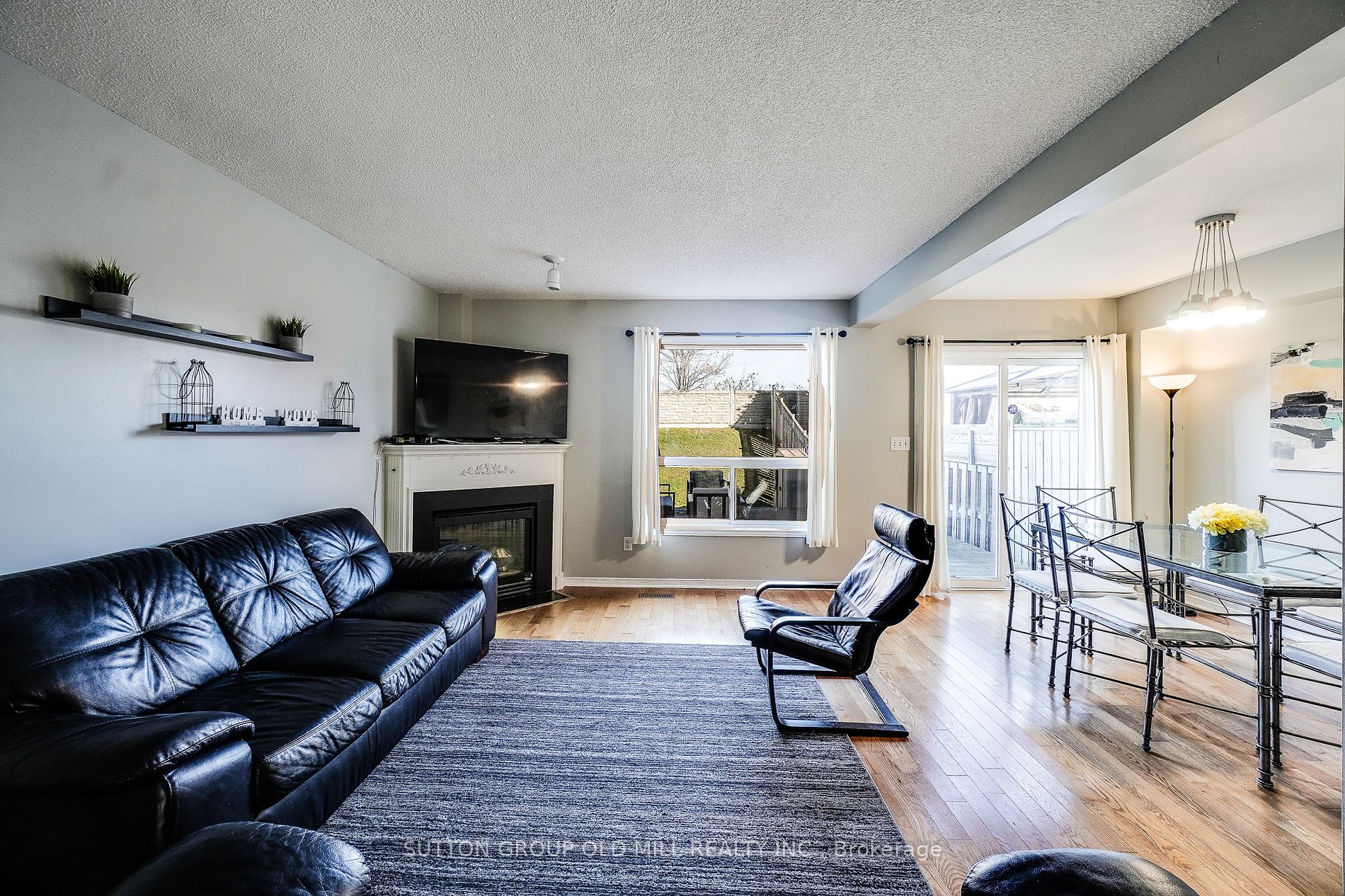32 Magnolia Cres
