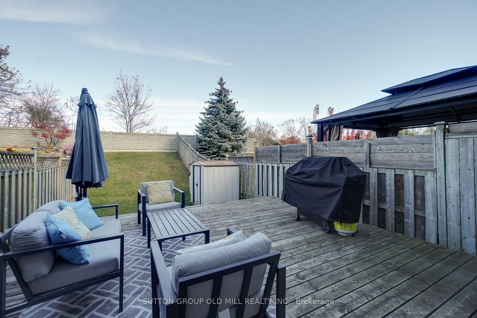 32 Magnolia Cres