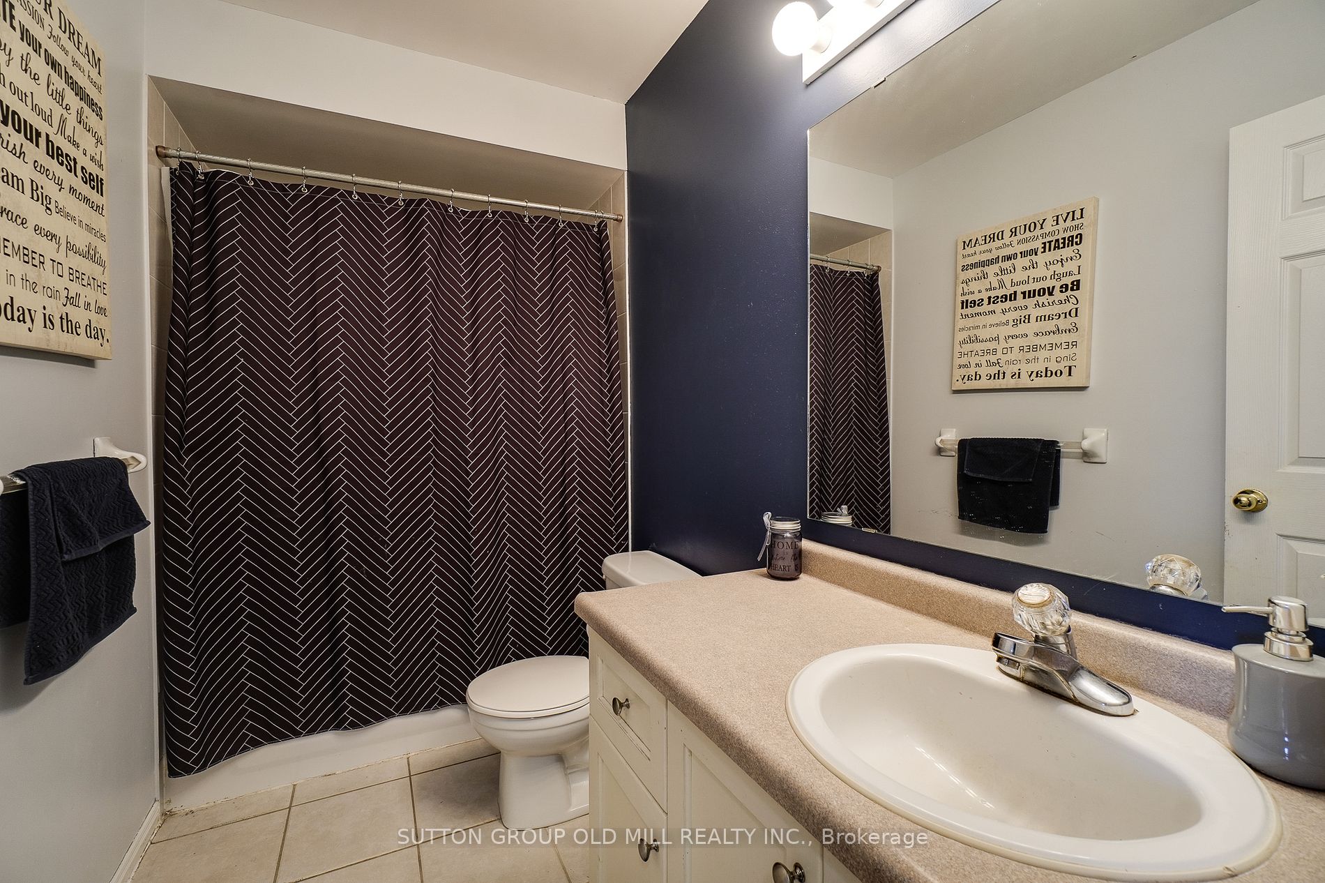 32 Magnolia Cres