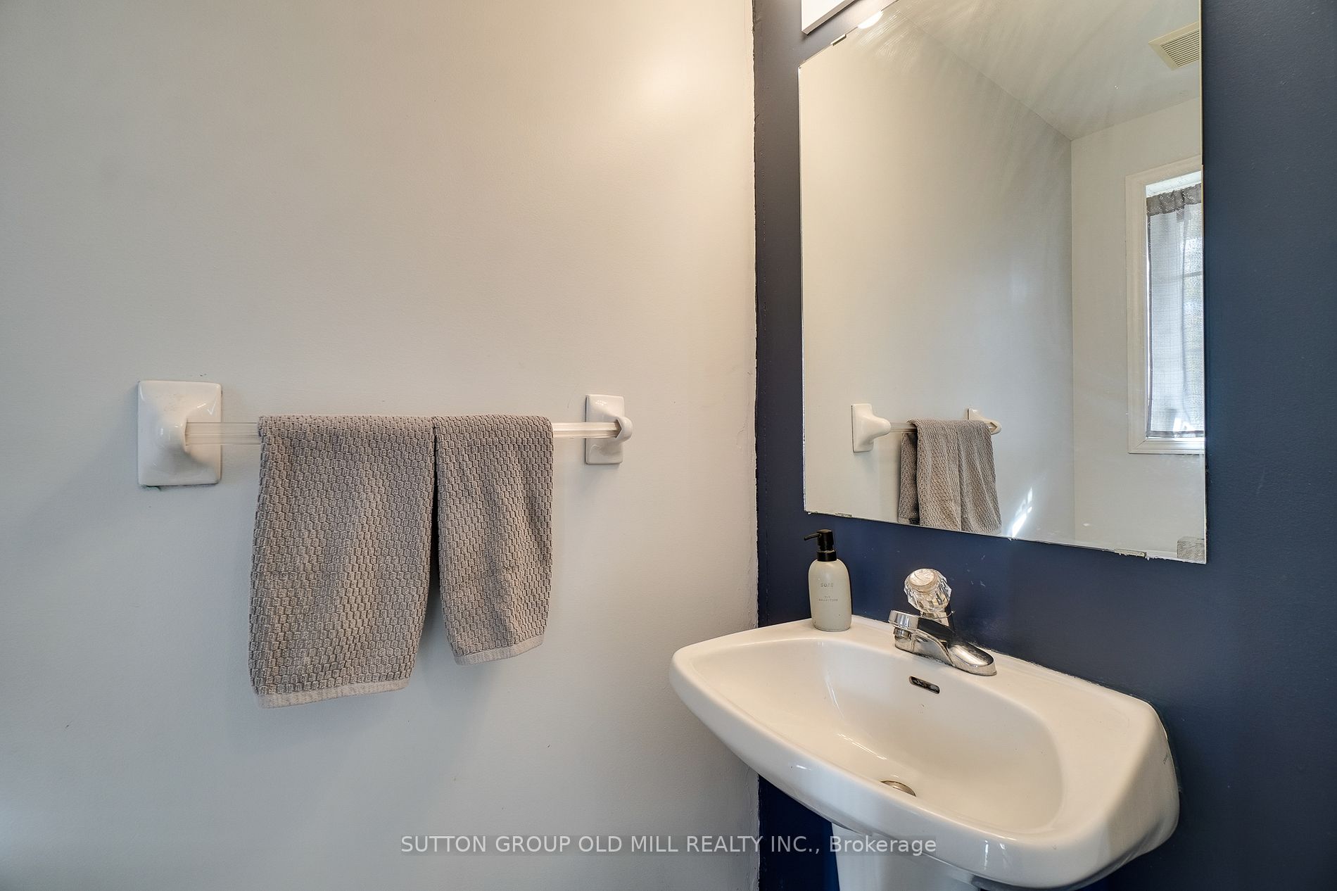 32 Magnolia Cres