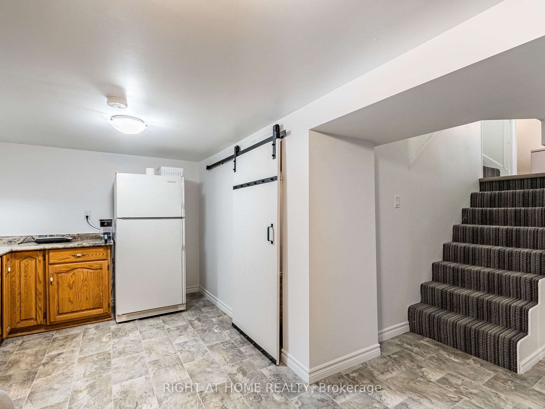 9 Kehl St
