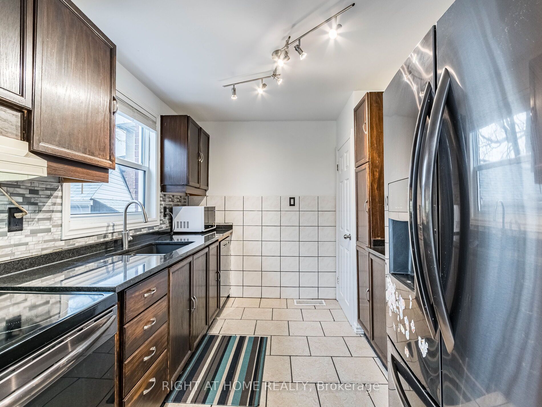 9 Kehl St