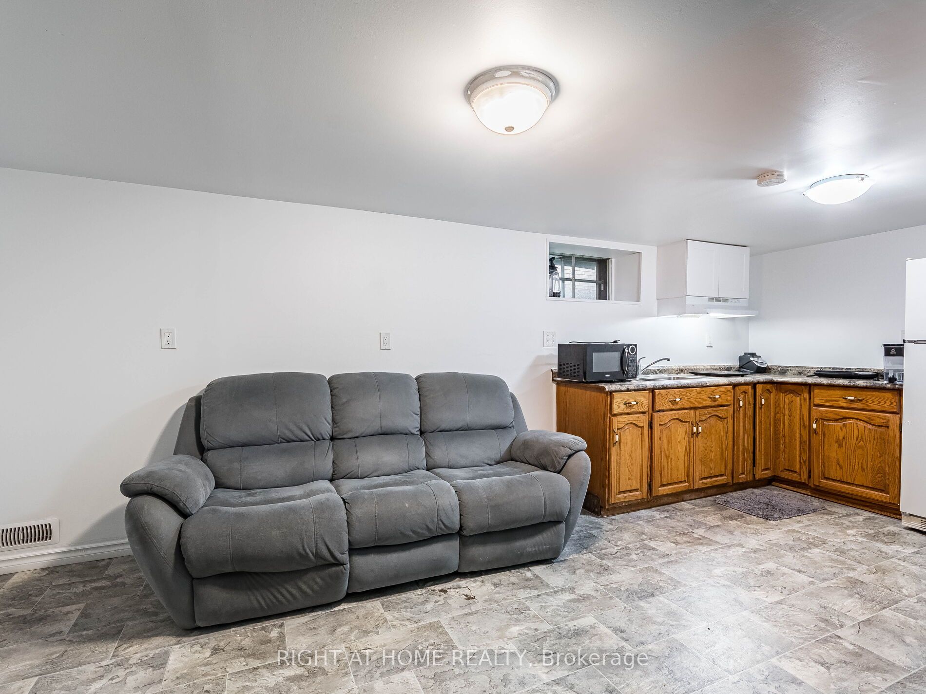 9 Kehl St