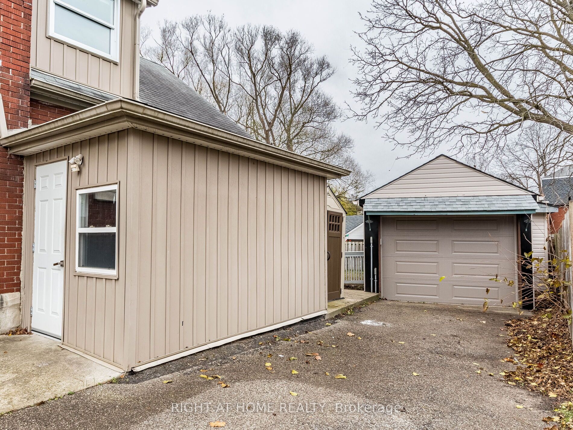 9 Kehl St
