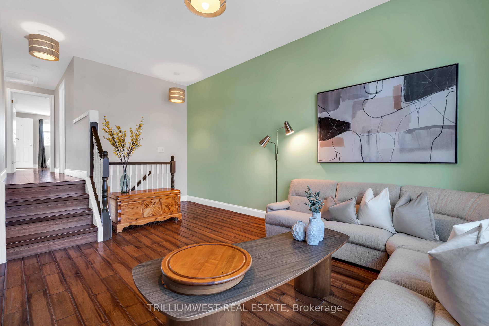 87 Tagge St