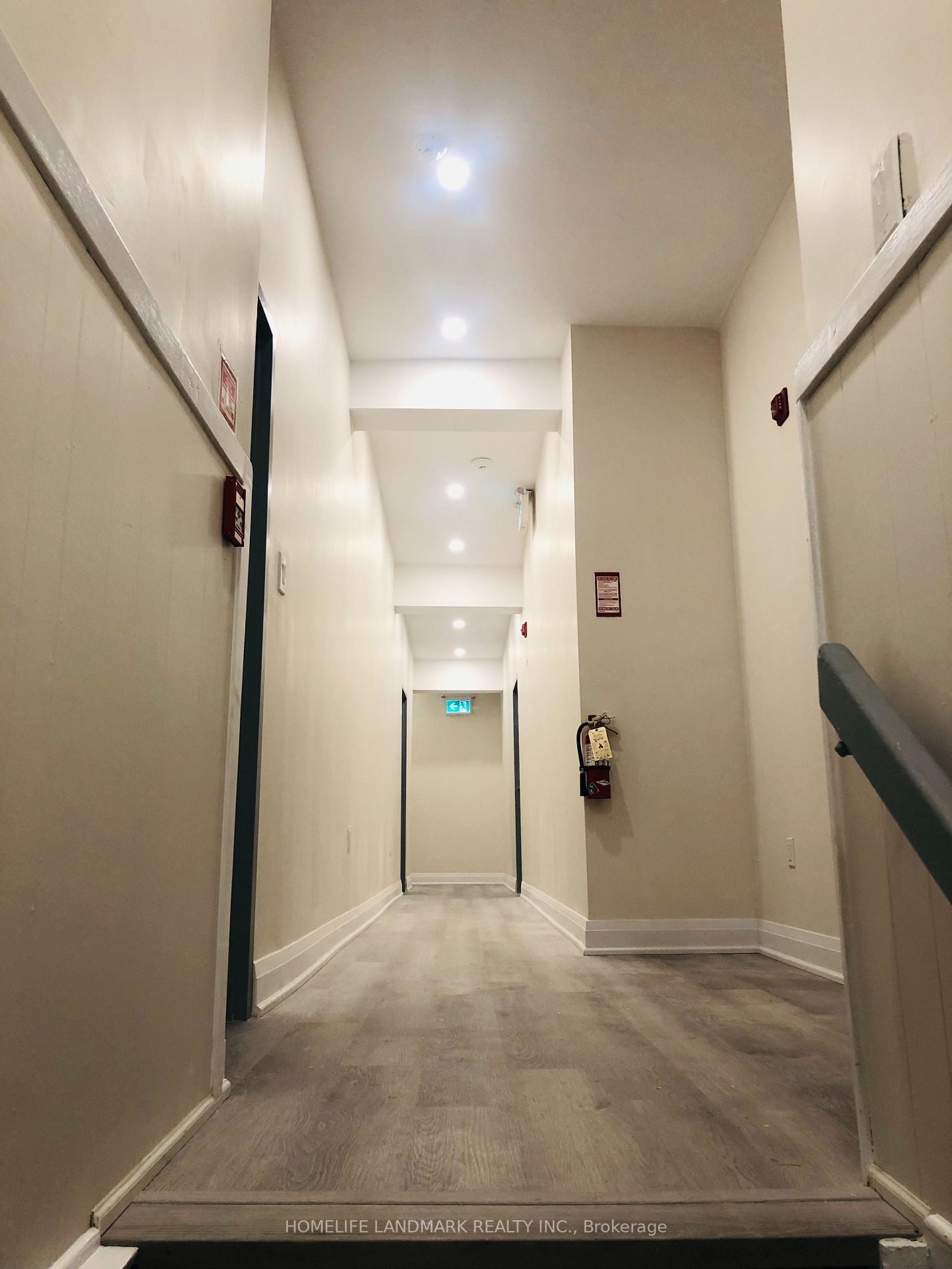 24 James St, #203