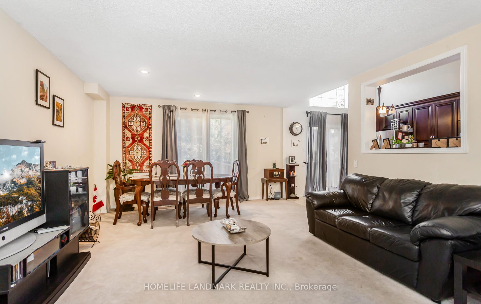 63 Lynnette Dr E