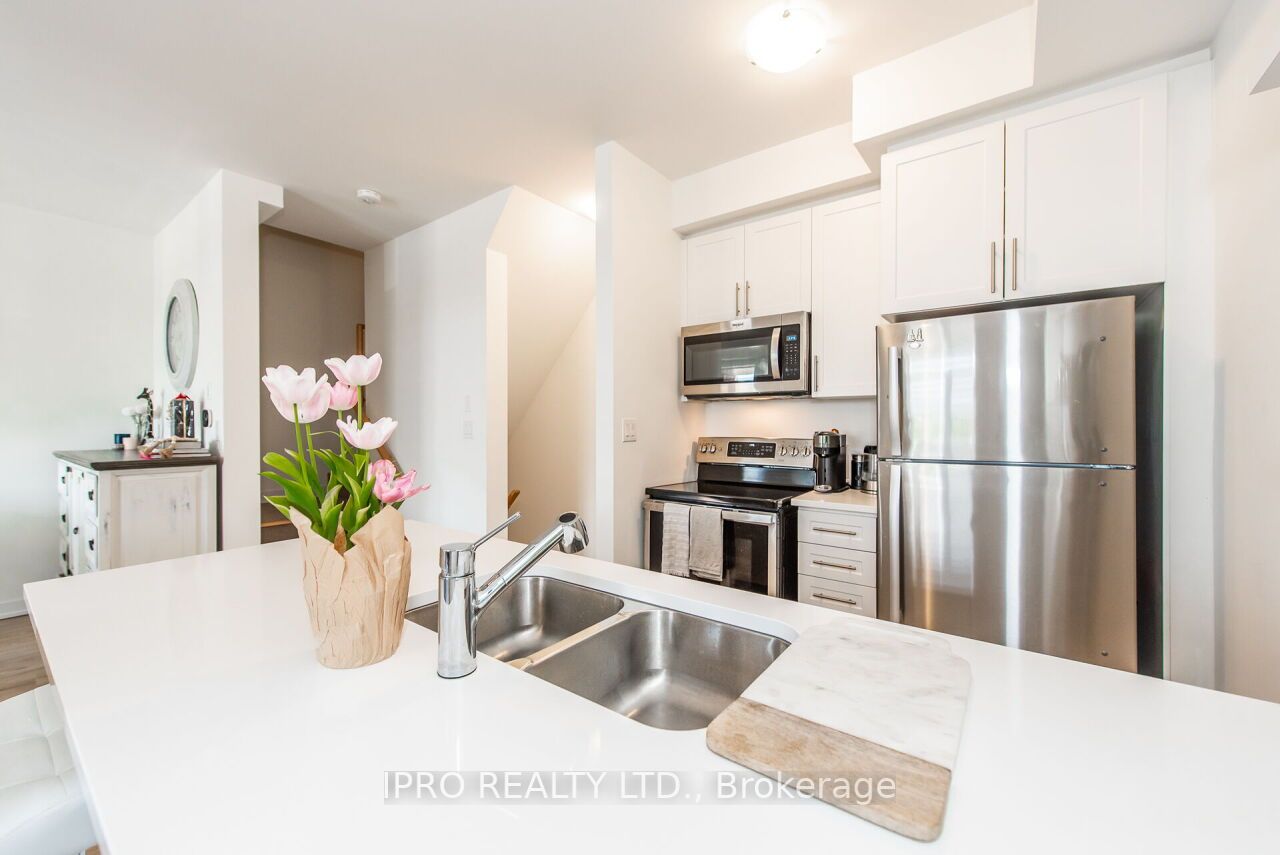 590 North Service Rd, #46