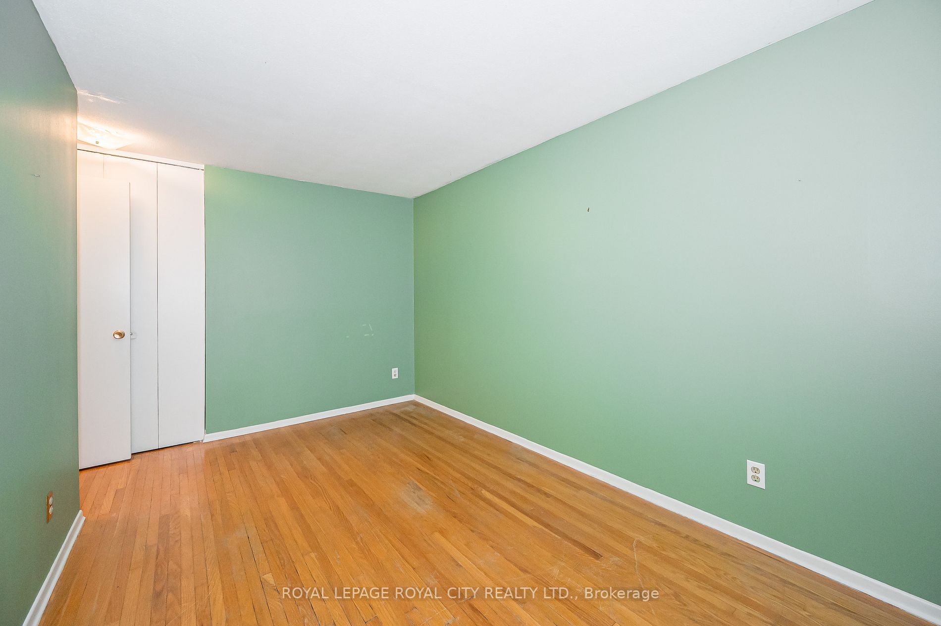 6 Windermere Crt