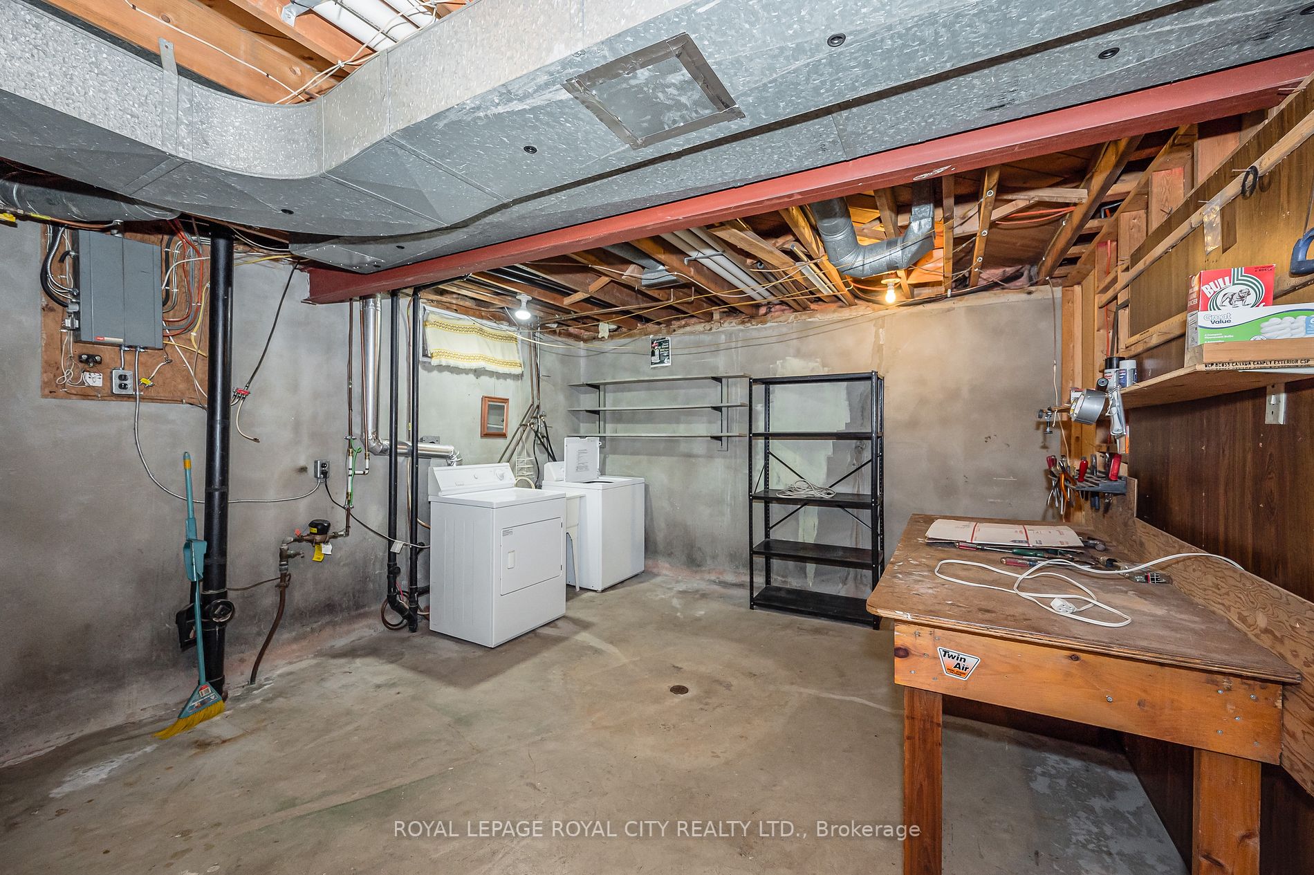 6 Windermere Crt
